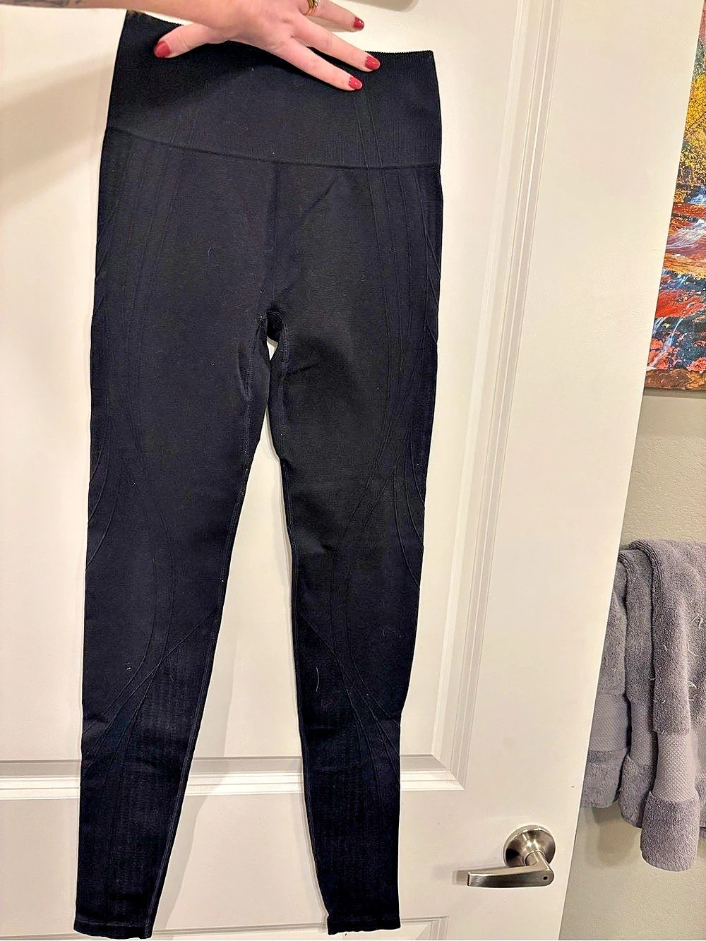 Fabletics Seamless Scrunch High-Waisted Leggings Black- Size Small Long